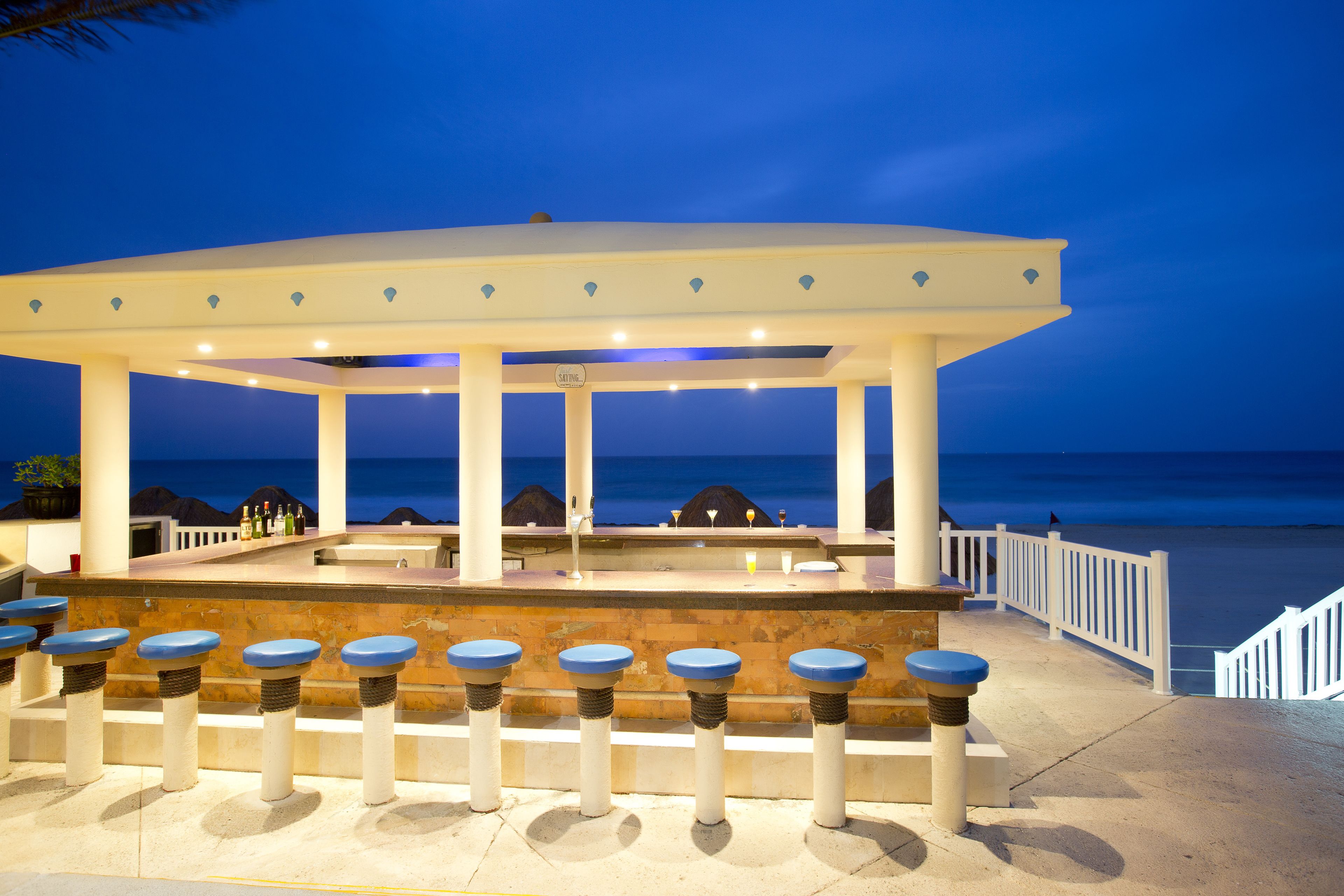 Poolside Bar