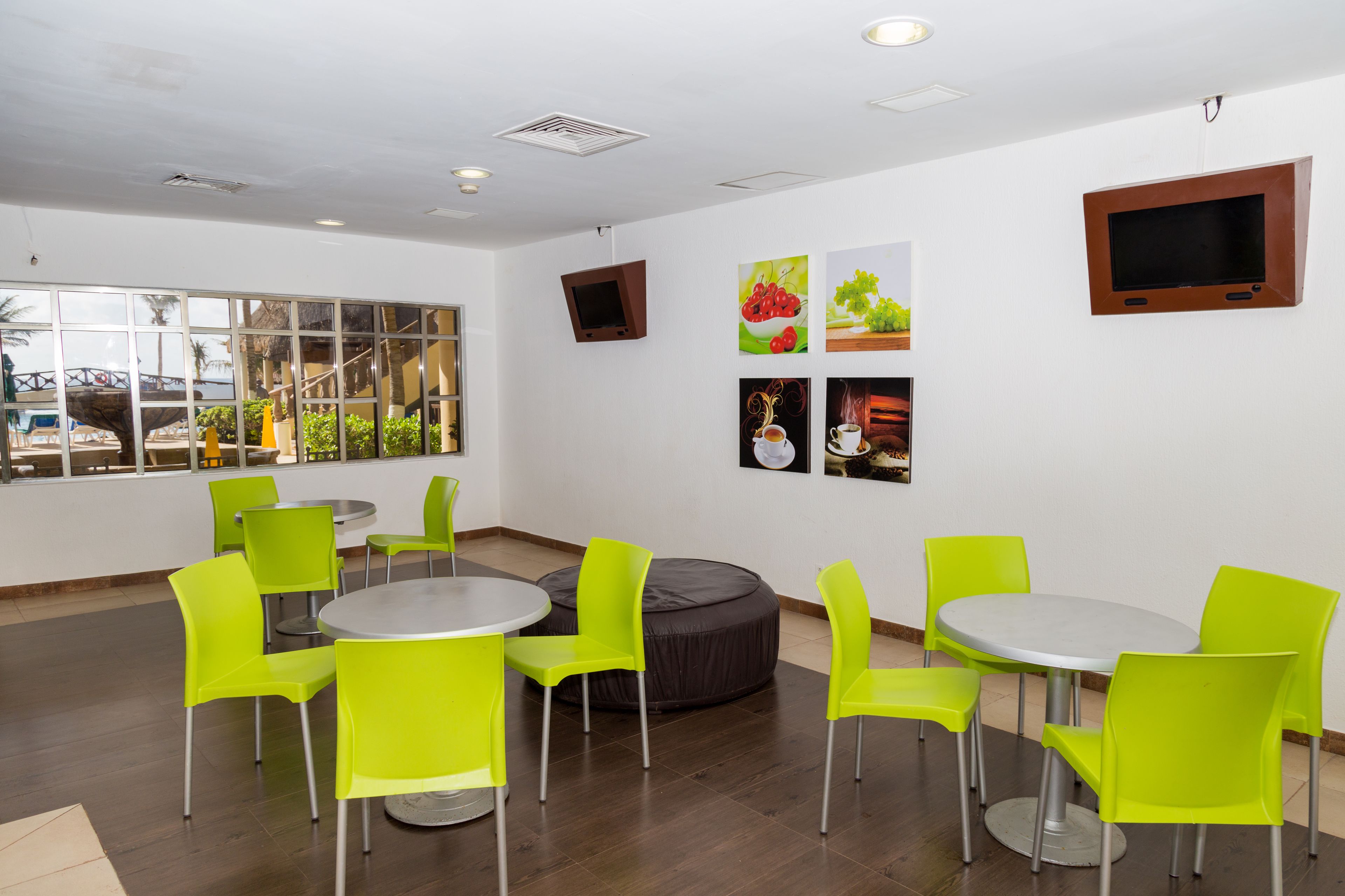 Snack Bar