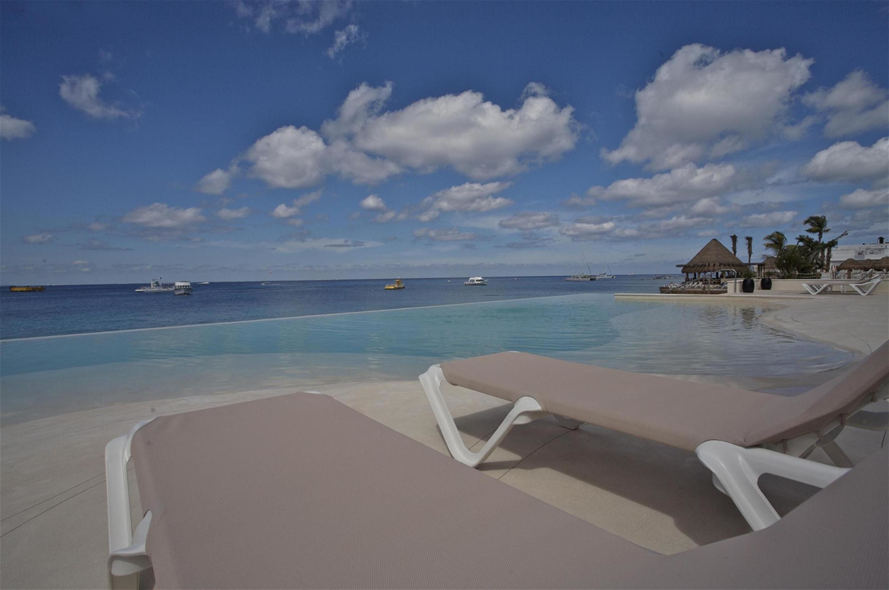 Infinity Pool