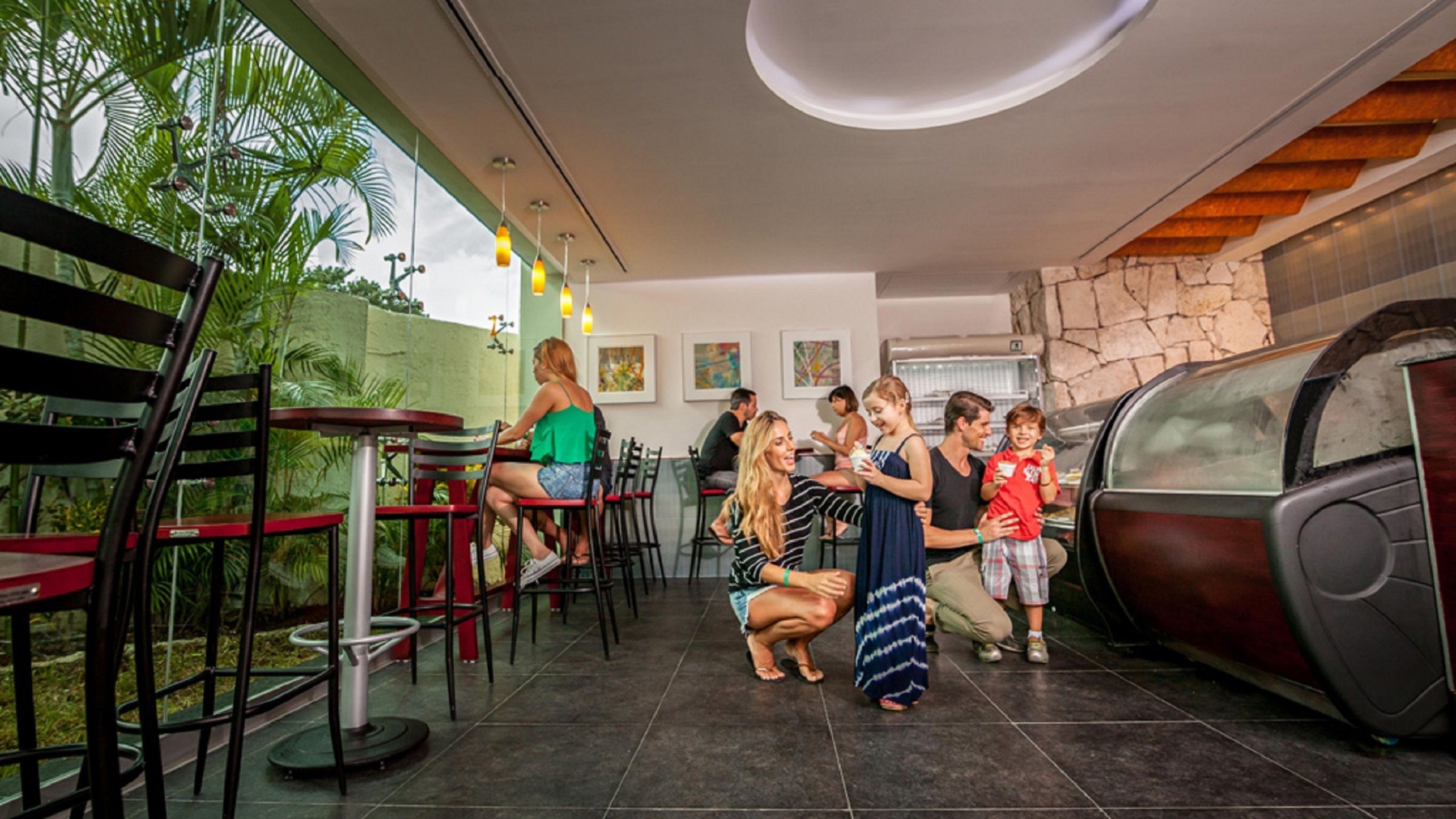 Coffee Shop